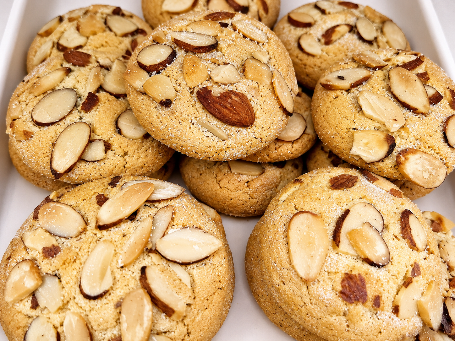 Almond Cookies with Almonds